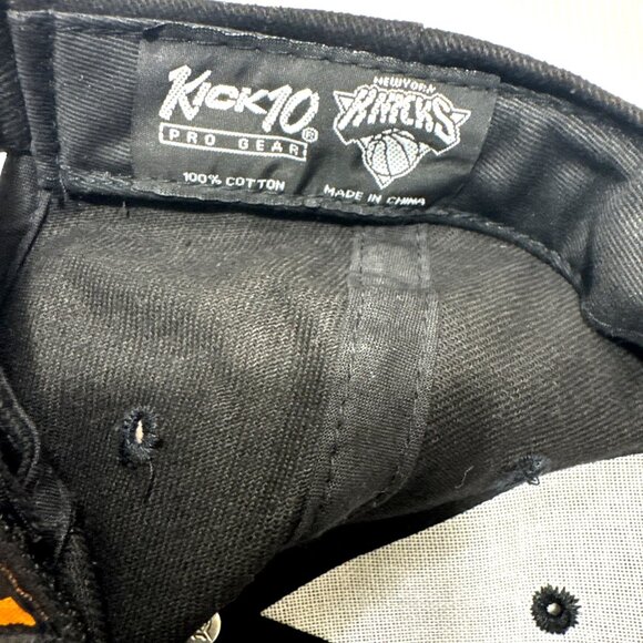 Vintage New York Knicks Black Adjustable Cap 100% Cotton - Picture 3 of 3